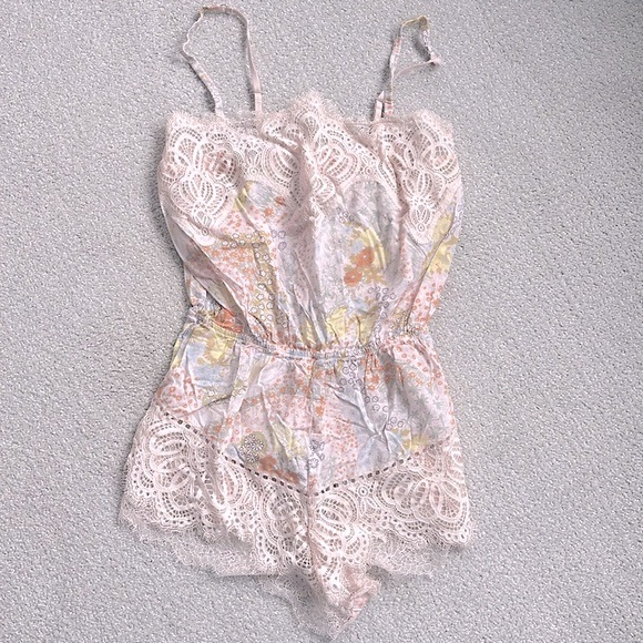 Victoria's Secret Other - NWOT Victoria’s Secret Sleep/Lingerie Romper
